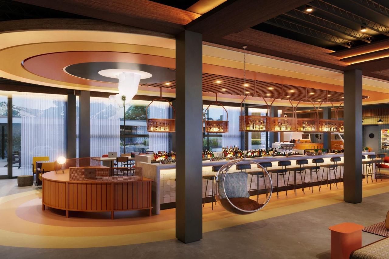 Moxy Banff Hotel Exterior photo